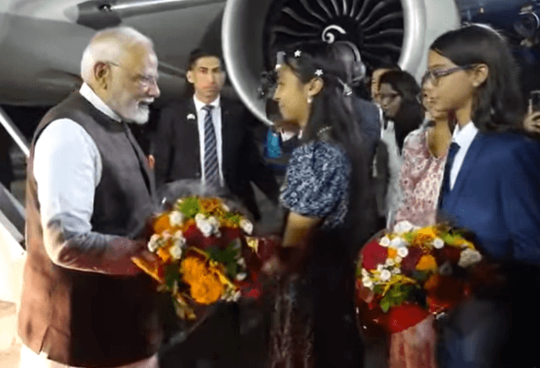 Guyana पहुंचे PM Modi, हुआ भव्य स्वागत, गुयाना के PM और Prez खुद पहुंचे Georgetown Airport