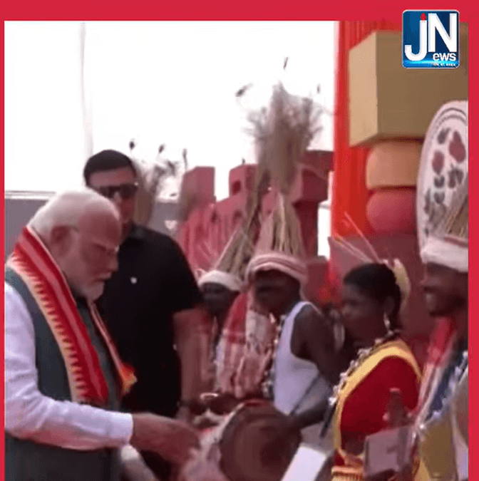 जनजातीय गौरव दिवस के अवसर पर पीएम मोदी ने बिहार के जमुई का दौरा किया।