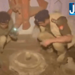 संभल, यूपी: एडिशनल एसपी श्रीश चंद्र का कहना है, “चेकिंग के दौरान पता चला कि कुछ लोगों ने मकान बनाकर मंदिर पर कब्जा कर लिया है..