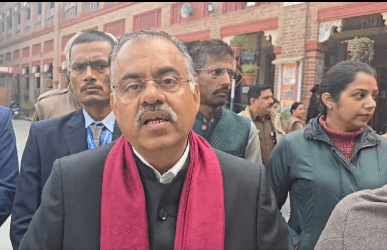 भारतीय जनता पार्टी के राष्ट्रीय महामंत्री तरुण चुगन वोटरों को ज्यादा से ज्यादा वोट डालने की अपील की