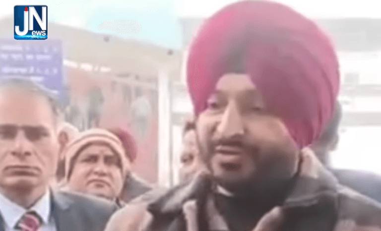 ਕੇਂਦਰੀ ਰਾਜ ਮੰਤਰੀ ਰਵਨੀਤ ਬਿੱਟੂ ਨੇ ਕਿਸਾਨਾਂ ਅੱਗੇ ਜੋੜੇ ਹੱਥ