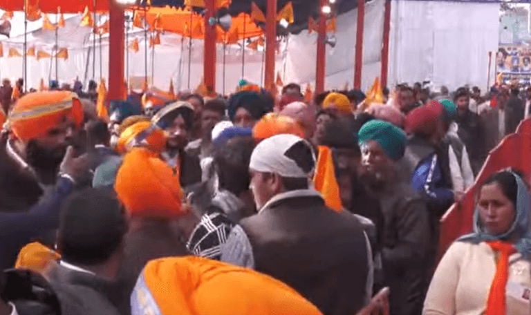 40 ਮੁਕਤਿਆਂ ਦੀ ਧਰਤੀ ਸ੍ਰੀ ਮੁਕਤਸਰ ਸਾਹਿਬ ਵਿਖੇ ਮੇਲਾ ਮਾਘੀ ਮੌਕੇ ਅਕਾਲੀ ਕਾਨਫਰੰਸ ‘ਚ ਆਇਆ ਸੰਗਤ ਦਾ ਹੜ੍ਹ