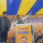 दिल्ली विधानसभा चुनावो में आम आदमी पार्टी की स्टेज की यह वीडियो बहुत ही वायरल हो रही है….
