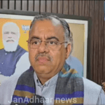 दिल्ली की जनता के पास जाने के लिए केजरीवाल के पास कोई मुद्दा कोई एजेंडा नहीं है।