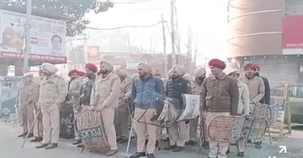 ਪੂਰੇ ਜਲੰਧਰ ਵਿੱਚ ਦਿਖ ਰਿਹਾ ਹੈ ਬੰਦ ਆ ਅਸਰ..I