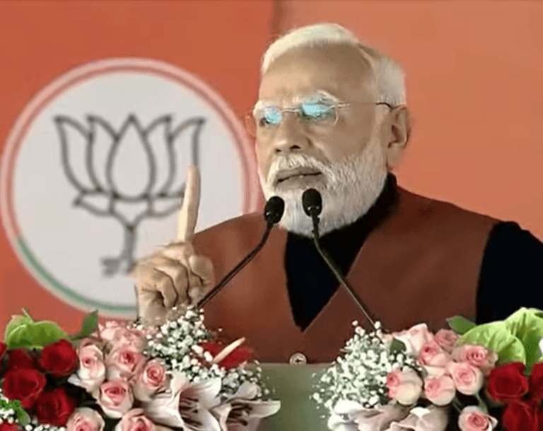 ये आप-दा वाले दिल्ली चुनाव में अपनी हार सामने देखकर बौखला गए हैं, झूठ फैला रहे हैं।