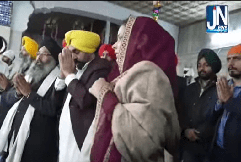 ਦਸਮ ਪਾਤਸ਼ਾਹ ਸ਼੍ਰੀ ਗੁਰੂ ਗੋਬਿੰਦ ਜੀ ਦੇ ਪ੍ਰਕਾਸ਼ ਪੁਰਬ ‘ਤੇ CM ਮਾਨ ਰੁਪਨਗਰ ਵਿਖੇ ਗੁ. ਭੱਠਾ ਸਾਹਿਬ ਹੋਏ ਨਤਮਸਤਕ…