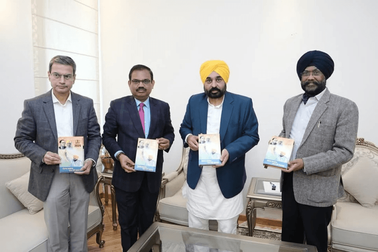 ਮੁੱਖ ਮੰਤਰੀ ਭਗਵੰਤ ਸਿੰਘ ਨੇ ਸਾਲ 2025 ਲਈ ਪੰਜਾਬ ਸਰਕਾਰ ਦੀ ਡਾਇਰੀ ਅਤੇ ਕੈਲੰਡਰ ਕੀਤਾ ਜਾਰੀ