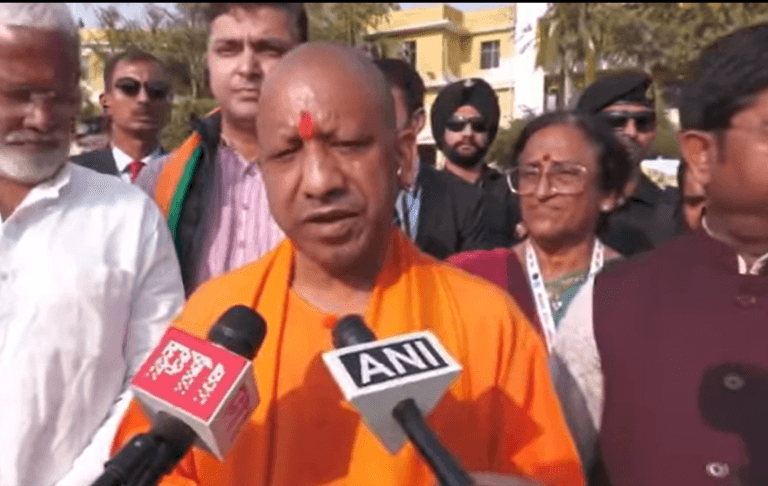 देश की संसद में कांग्रेस का बयान न केवल सनातन धर्म पर प्रहार है, बल्कि निंदनीय भी है और शर्मनाक भी है