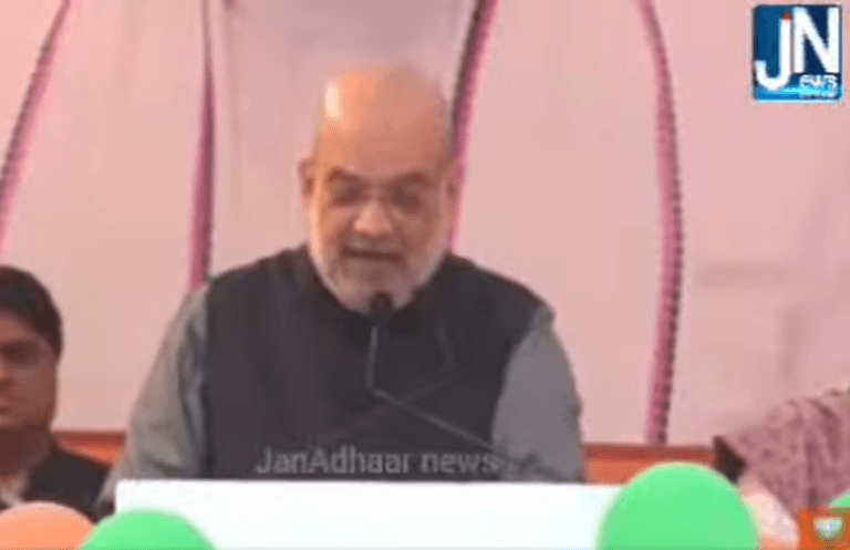 वजीरपुर से भाजपा विधानसभा प्रत्याशी श्रीमती पूनम शर्मा के समर्थन में केंद्रीय गृह एवं सहकारिता मंत्री Amit Shah जी की विशाल जनसभा को संबोधित करते हुए।