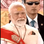 बागेश्वर बाबा मोदी के लिए बोले- “आप स्वस्थ रहे सत्ता में रहे”