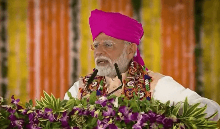 प्रधानमंत्री मोदी ने किसान सम्मन निधि योजना के तहत आज 9.8 करोड़ से अधिक किसानों को ₹22 हज़ार करोड़ से अधिक की सम्मान राशि सीधा उनके बैंक खातों में हस्तांतरित कर दी।
