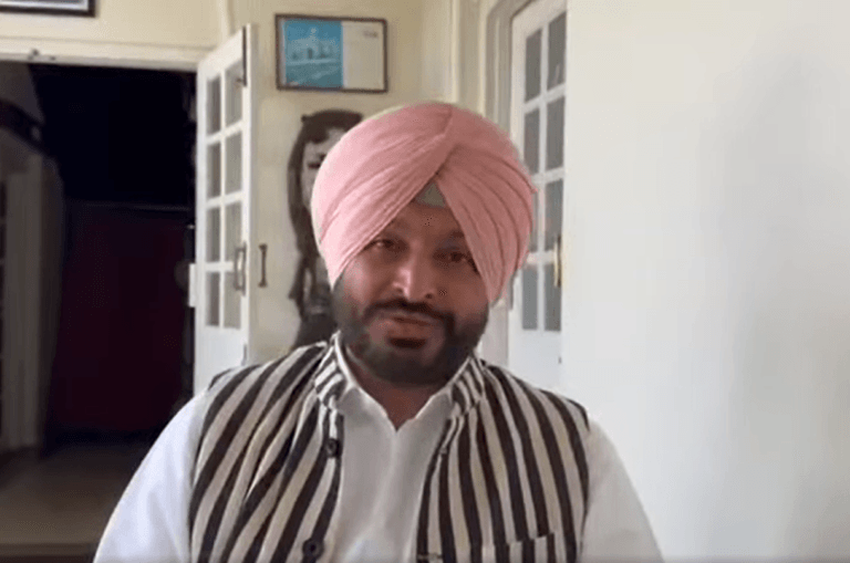 ਪੰਜਾਬ ਵਿੱਚ ਵੱਡੇ ਪੱਧਰ ਤੇ ਪੁਲਿਸ ਬਦਲੀਆਂ ਦੇ ਉੱਤੇ ਕੇਂਦਰੀ ਰਾਜ ਮੰਤਰੀ ਰਵਨੀਤ ਸਿੰਘ ਬਿੱਟੂ ਨੇ ਕੀ ਕਿਹਾ ਸੁਣੋ