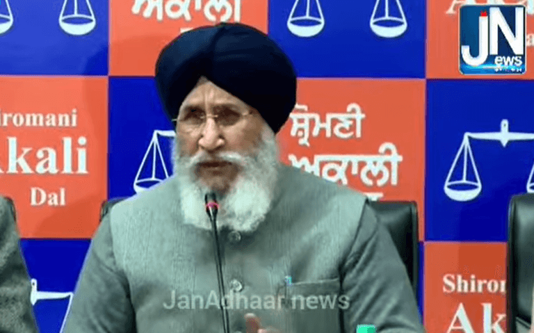ਅੱਜ ਸ਼੍ਰੋਮਣੀ ਅਕਾਲੀ ਦਲ ਦੇ ਮੁੱਖ ਦਫ਼ਤਰ ਚੰਡੀਗੜ੍ਹ ਵਿਖੇ ਪਾਰਟੀ ਦੀ ਮੀਟਿੰਗ