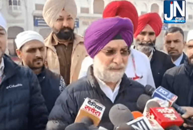 ਸ੍ਰੀ ਦਰਬਾਰ ਸਾਹਿਬ ਨਤਮਸਤਕ ਹੋਏ ਭਾਜਪਾ ਆਗੂ – Taranjit Sandhu