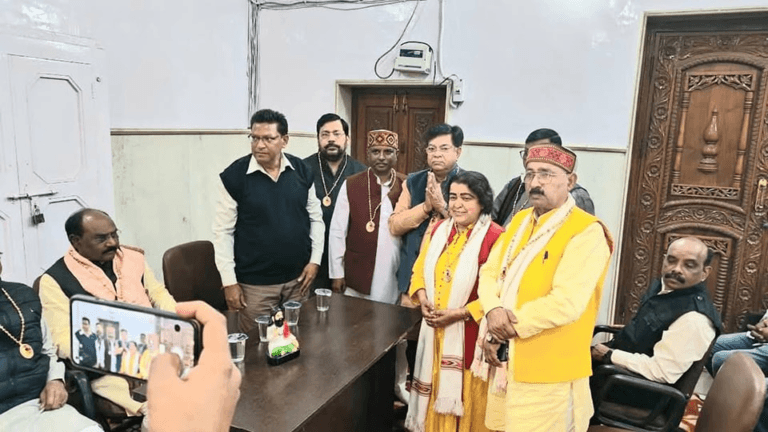 दिल्ली विधानसभा चुनाव में करोल बाग से प्रत्याशी श्री दुष्यंत कुमार गौतम महामंत्री भारतीय जनता पार्टी और पूर्व सांसद राज्यसभा के हक में चुनाव प्रचार