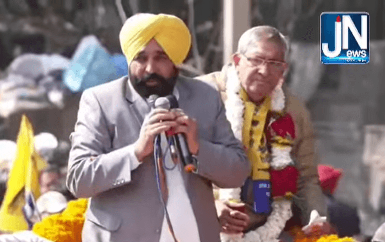 ਦਿੱਲੀ ਵਿਧਾਨ ਸਭਾ ਹਲਕਾ Adarsh Nagar ਦੇ Mahindra Park ਵਿਖੇ ਰੋਡ ਸ਼ੋਅ ਦੌਰਾਨ CM ਭਗਵੰਤ ਮਾਨ