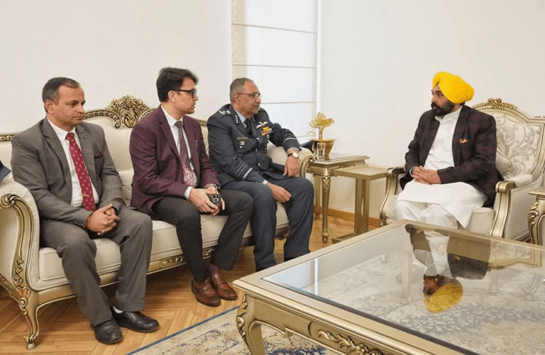 ਅੱਜ ਪੰਜਾਬ ਦੇ CM ਸ. ਭਗਵੰਤ ਸਿੰਘ ਮਾਨ ਨੇ ਰਾਸ਼ਟਰੀ ਸੁਰੱਖਿਆ ਅਤੇ ਸ਼ਾਸਨ ਵਿੱਚ ਪੰਜਾਬ ਦੀ ਭੂਮਿਕਾ ਬਾਰੇ ਚਰਚਾ ਕੀਤੀ।