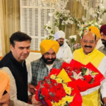 ਕੈਬਨਿਟ ਮੰਤਰੀ ਮਹਿੰਦਰ ਭਗਤ ਅਤੇ ਜਲੰਧਰ ਨਗਰ ਨਿਗਮ ਦੇ ਮੇਅਰ ਵਨੀਤ ਧੀਰ ਨੇ ਸ਼ਾਮਿਲ ਹੋ ਕੇ ਮੁੱਖ ਮੰਤਰੀ ਭਗਵੰਤ ਮਾਨ ਨੂੰ ਦਿੱਤੀ ਮੁਬਾਰਕਬਾਦ